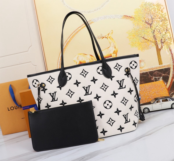 ルイヴィトンバッグ側面デザイン